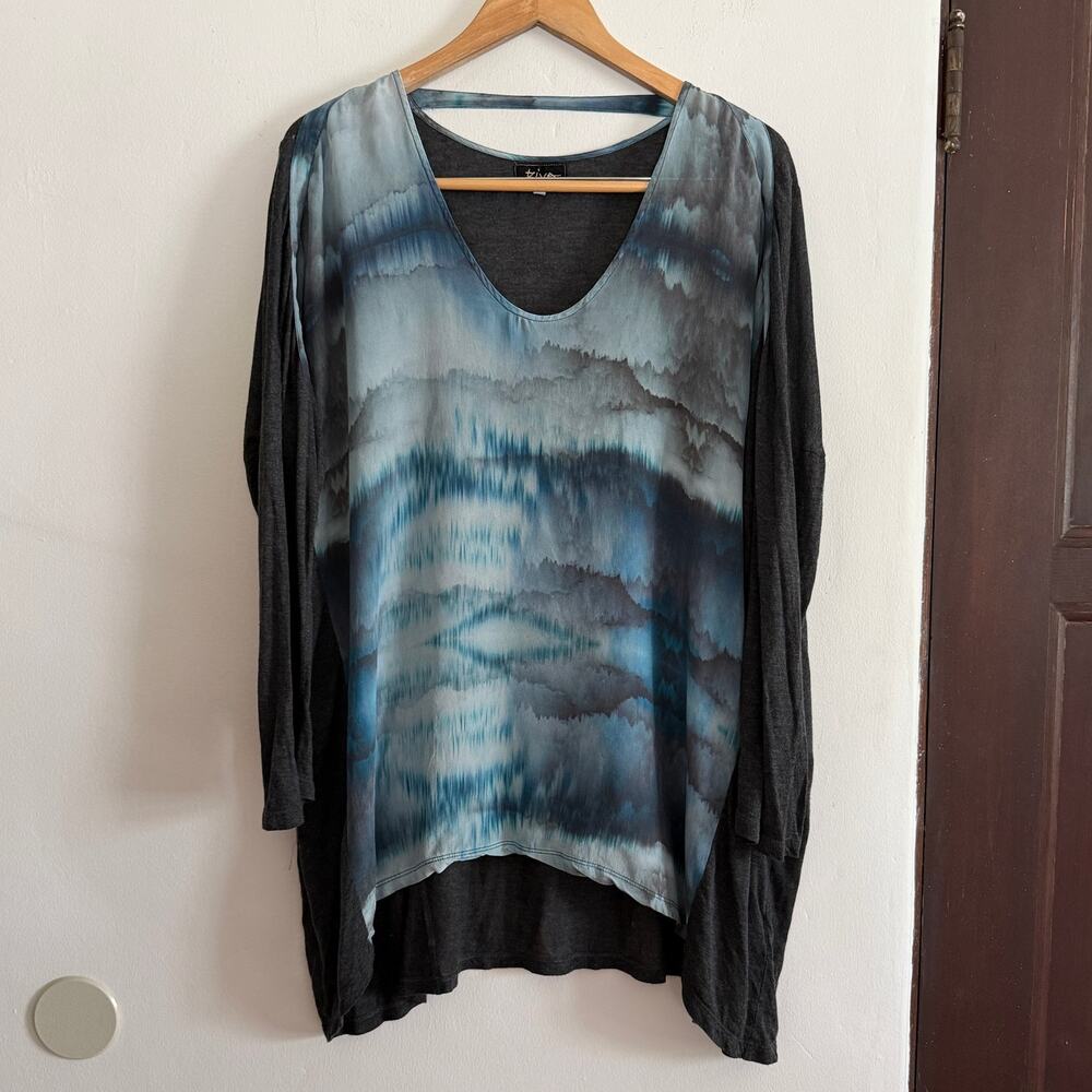 BIYA Johnny Was | Printed Silk V Neck Dolman Sleeve High/Low Shirt | Medium